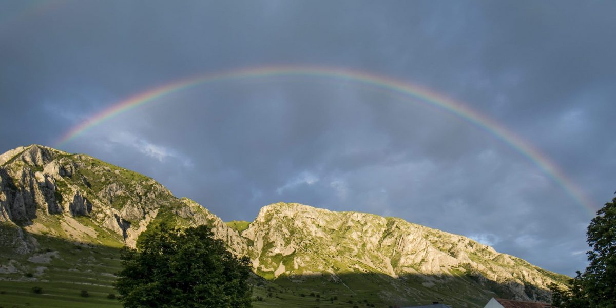 Torockó - Székelykő - szivárvány (Fotó: MTI) Torockó - Székelykő - szivárvány (Fotó: MTI)